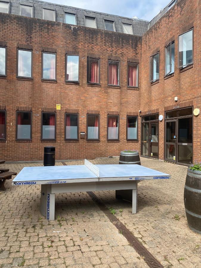 Charming Rooms For Students Only, Cricklewood Lane - Sk London Exterior photo